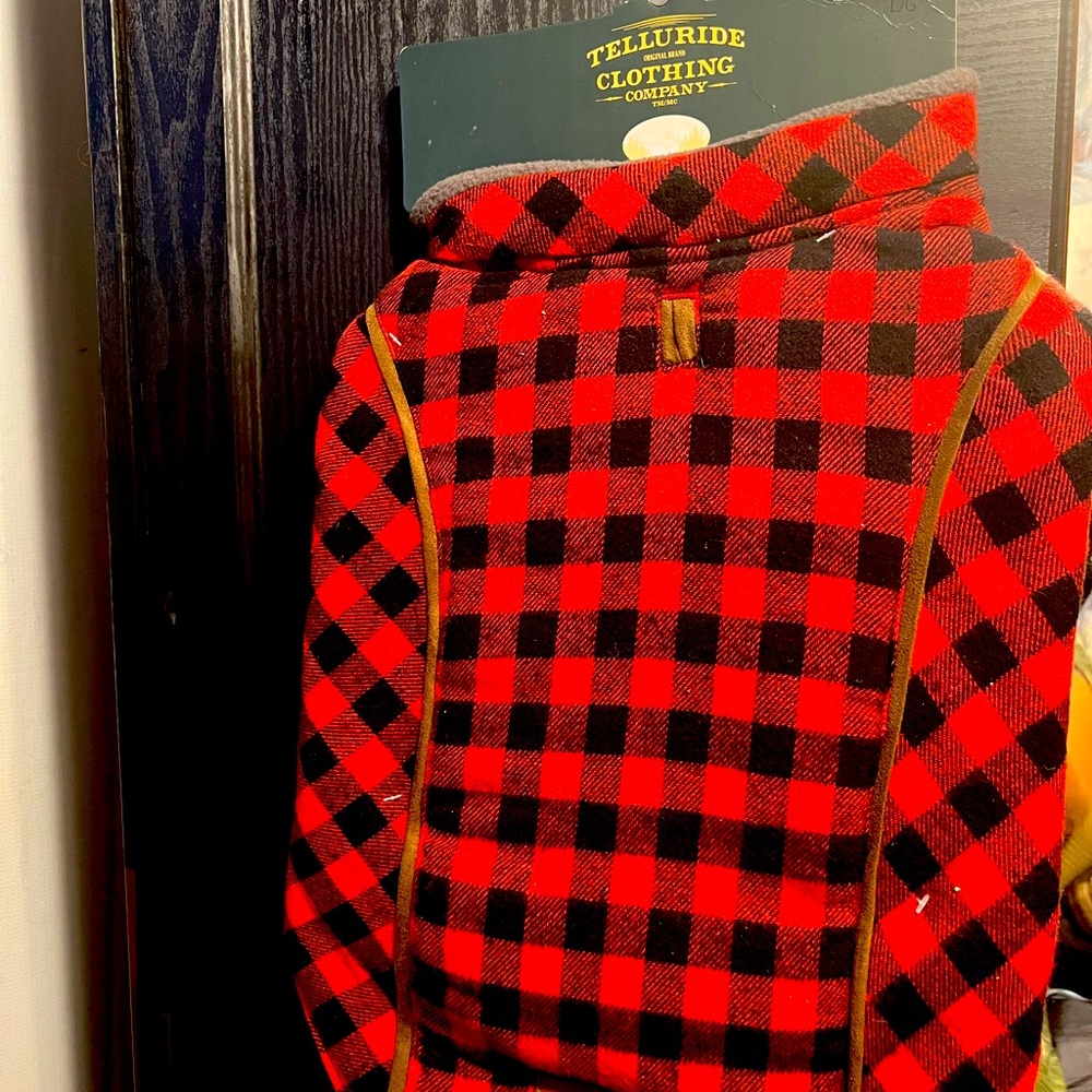 Brand new size large plaid red and black dog coat with fleece interior